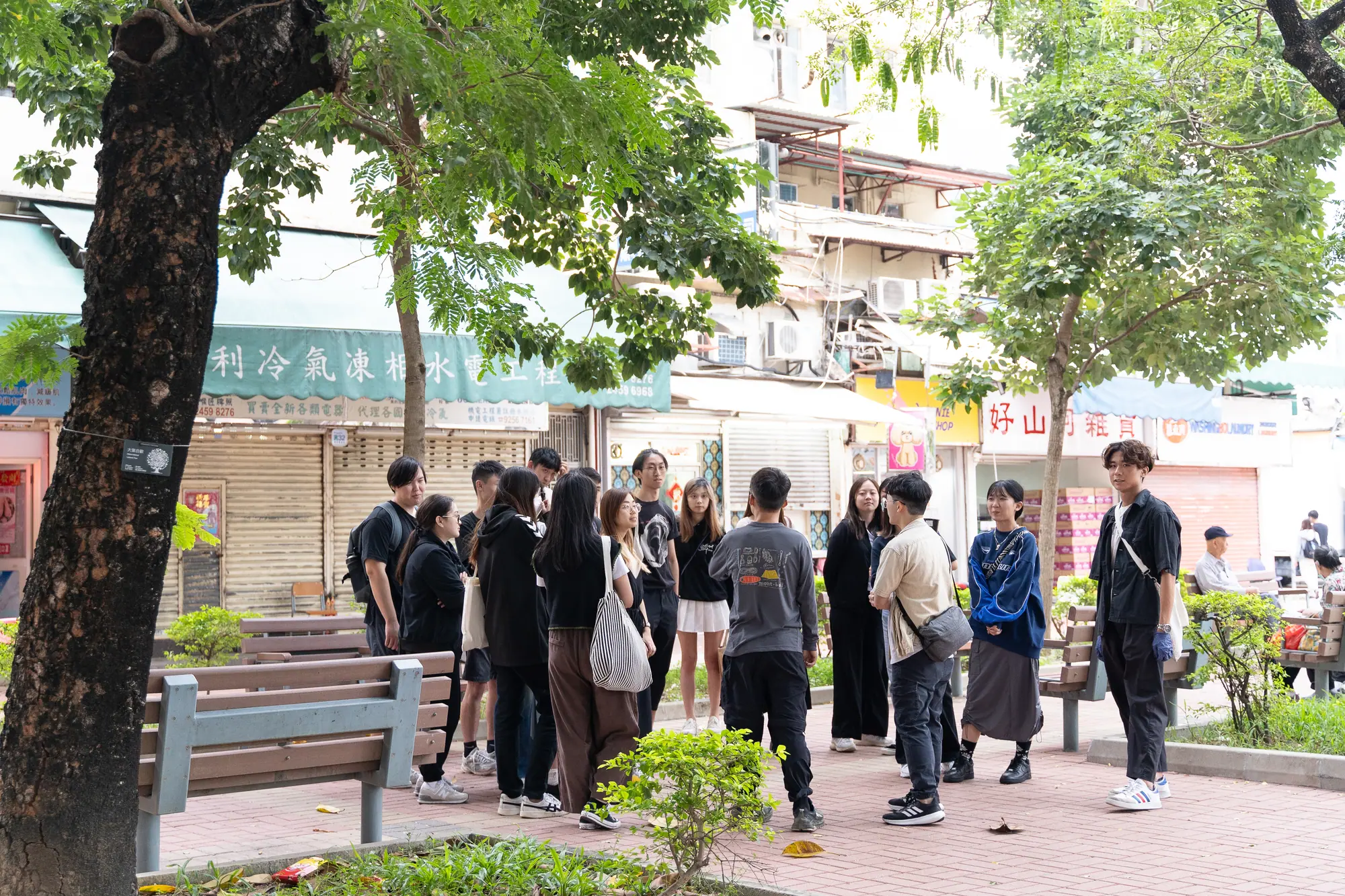 首頁幻燈片 3：街頭（小店回收或社區街站）